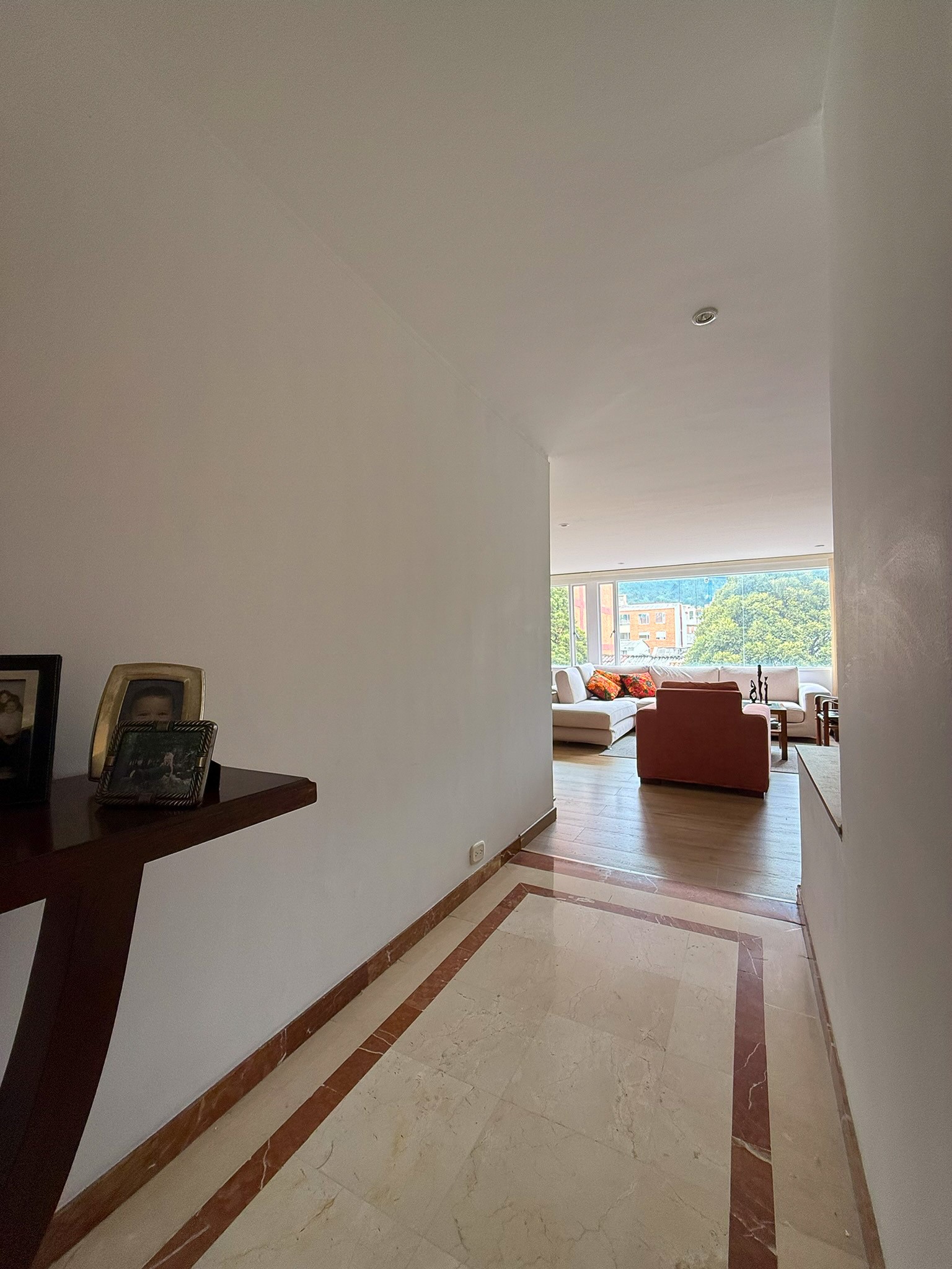 Apartamento en venta en Santa Barbara Central, Bogotá · foto 7 de 24