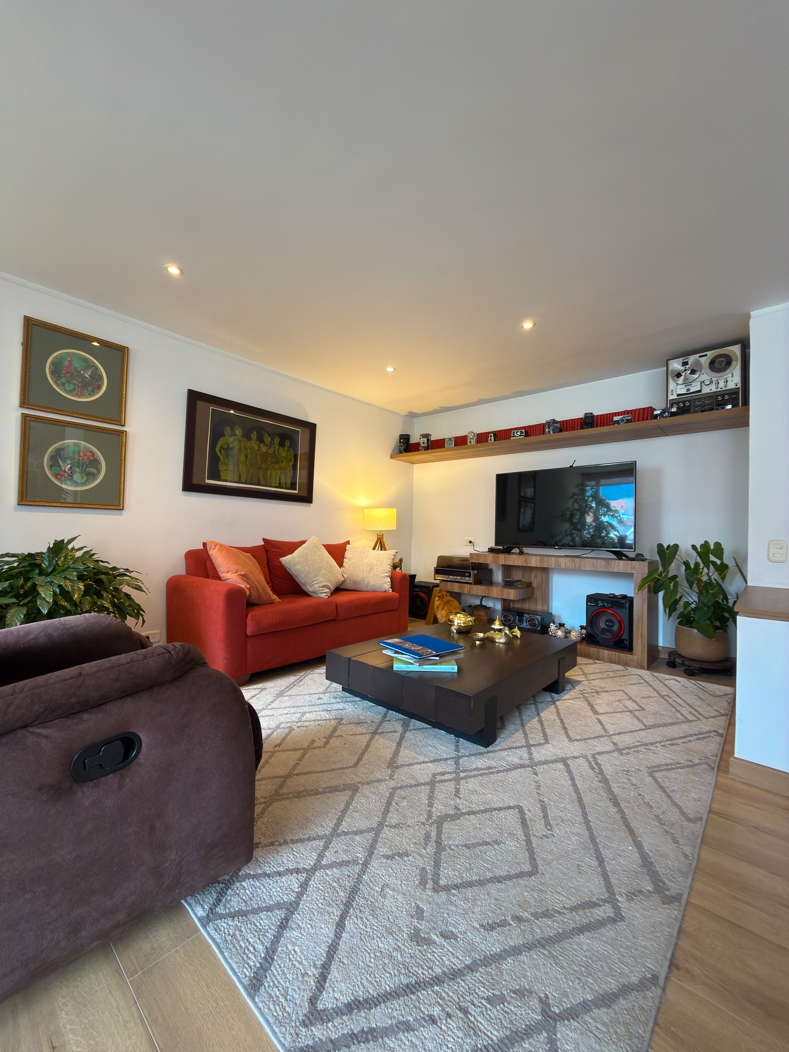 Apartamento en venta en Santa Barbara Central, Bogotá · foto 4 de 24