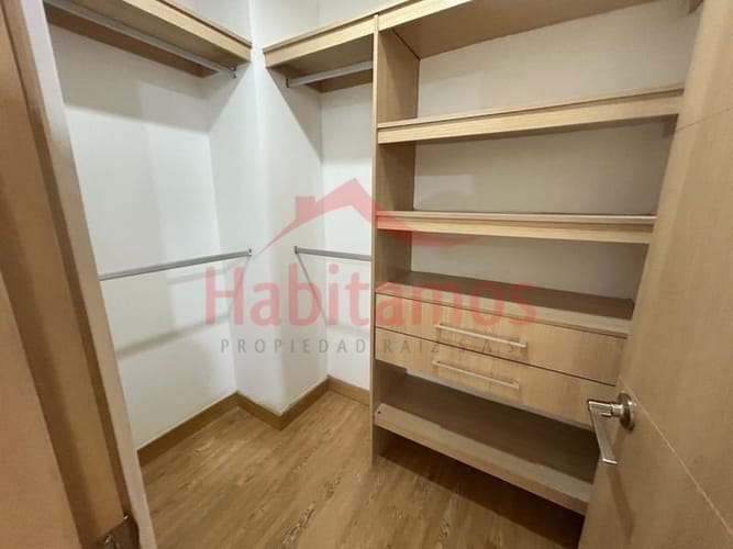 Apartamento de 2 alcobas en arriendo en Los Balsos, Medellín, 90 m² · foto 14 de 16