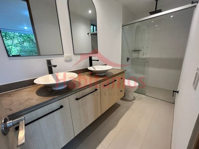 Apartamento de 2 alcobas en arriendo en Los Balsos, Medellín, 90 m² · foto 15 de 16