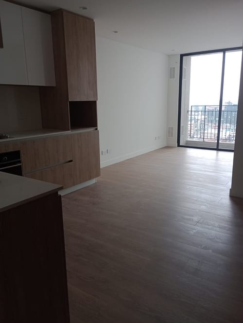 Apartamento de 3 alcobas en arriendo en El Recuerdo, Bogotá, 90 m² · foto 2 de 24