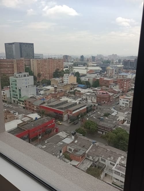 Apartamento de 3 alcobas en arriendo en El Recuerdo, Bogotá, 90 m² · foto 11 de 24