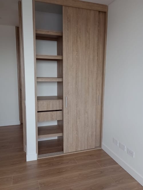 Apartamento de 3 alcobas en arriendo en El Recuerdo, Bogotá, 90 m² · foto 13 de 24
