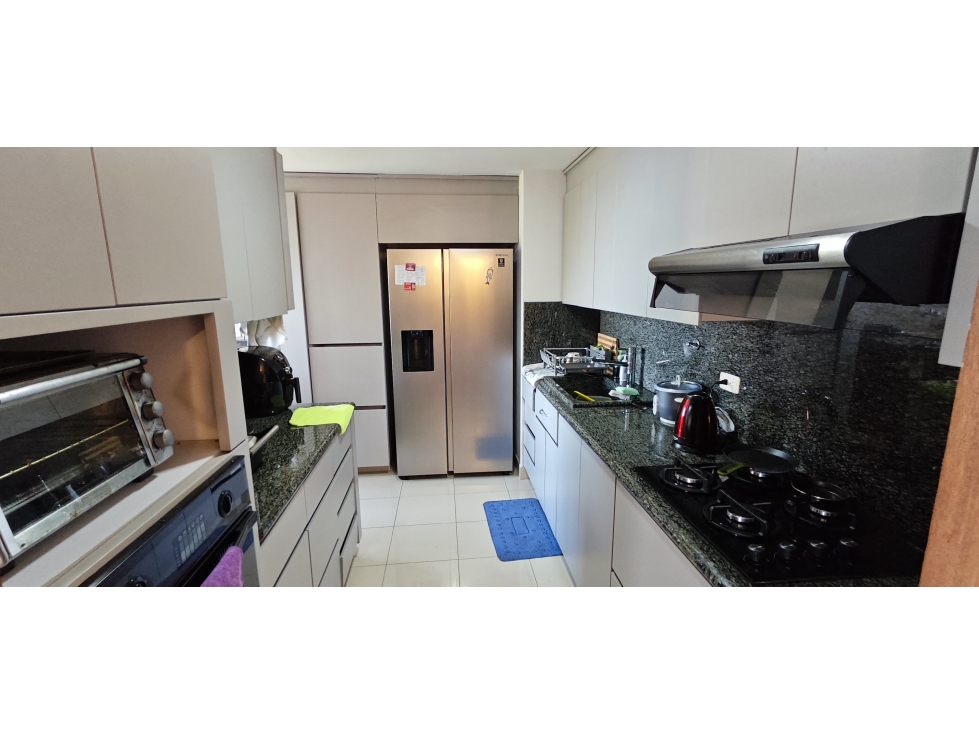 Apartamento en venta en El Tesoro, Medellín · foto 10 de 18