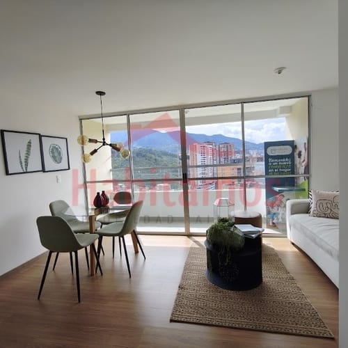 Apartamento de 2 alcobas en venta en Loma De San Jose, Sabaneta, 62 m² · foto 2 de 12