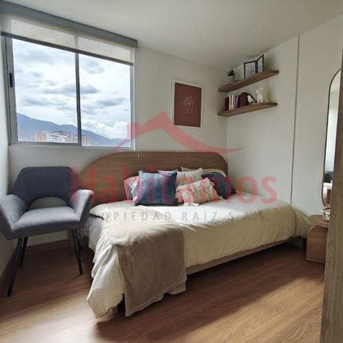 Apartamento de 2 alcobas en venta en Loma De San Jose, Sabaneta, 62 m² · foto 6 de 12