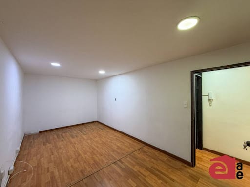 Oficina en arriendo en Laureles, Medellín, 48 m² · foto 4 de 8