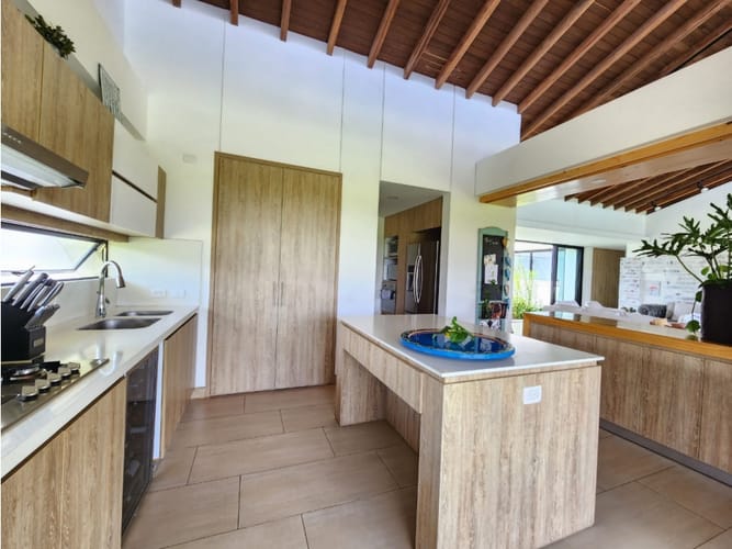 Casa de 4 alcobas en venta en Via El Eden, Armenia, 378 m² · foto 15 de 24
