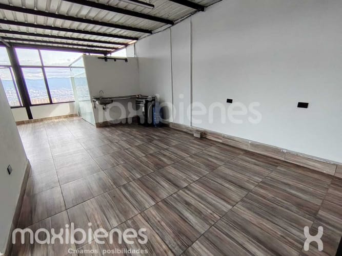 Local en arriendo en Pajarito, Medellín, 21 m² · foto 5 de 9
