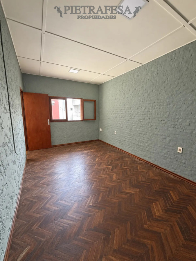 Casa en alquiler, 2 dormitorios, 1 baño, terraza, patio. Perez Castellanos. · Foto 6