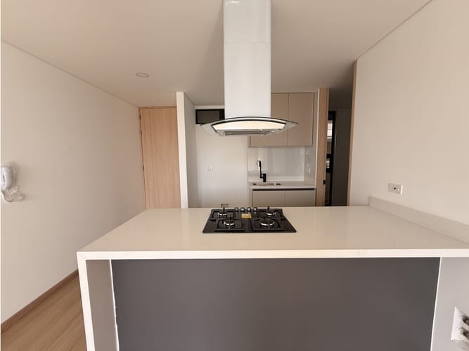 Apartamento de 3 alcobas en venta en Unicentro, Tunja, 76 m² · foto 2 de 14