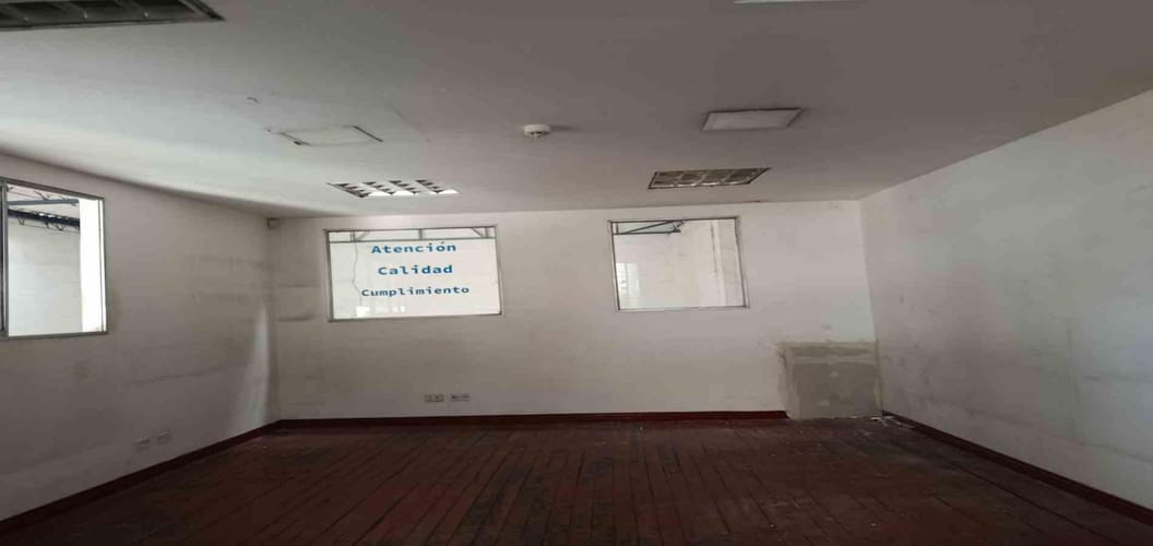 Bodega en arriendo en Primavera, Envigado, 230 m² · foto 11 de 12