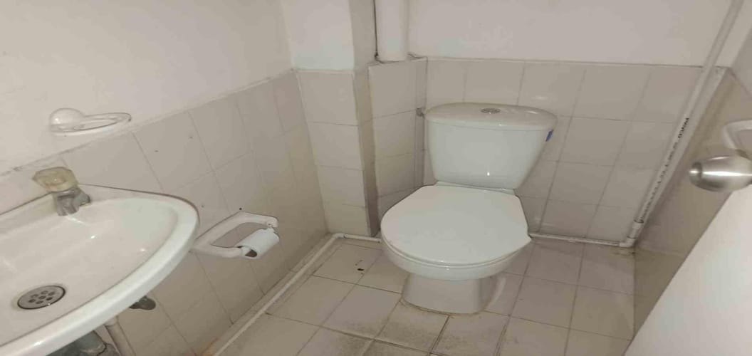 Bodega en arriendo en Primavera, Envigado, 230 m² · foto 12 de 12