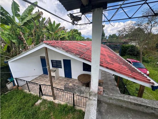 Finca en venta en Vía El Caimo, Armenia, 120 m² · foto 2 de 20