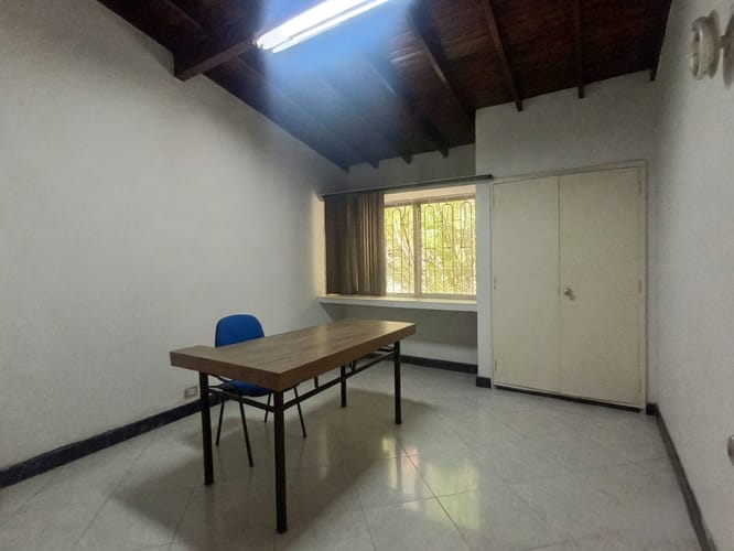 Casa de 4 alcobas en venta en Laureles, Medellín, 350 m² · foto 13 de 19