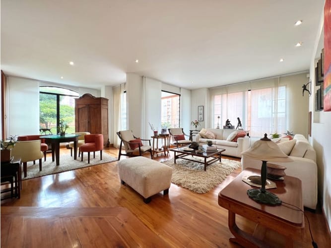 Casa de 5 alcobas en venta en Pinares Alto, Pereira, 450 m² · foto 2 de 24