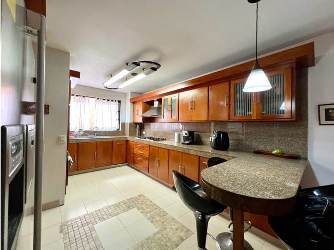 Casa de 5 alcobas en venta en Pinares Alto, Pereira, 450 m² · foto 17 de 24