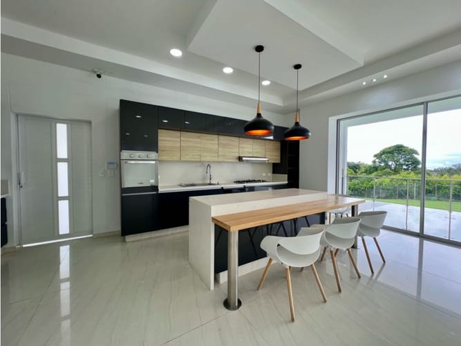 Casa de 4 alcobas en venta en Tribunas Corcega, Pereira, 576 m² · foto 10 de 24