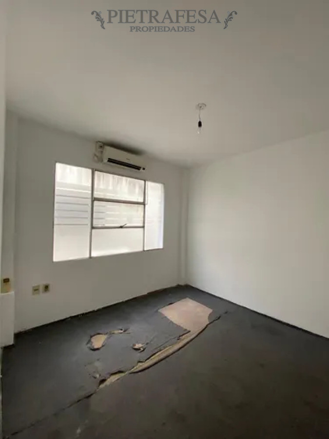 Oficina en alquiler, 1 privado, 1 baño. Ciudad Vieja. · Foto 3