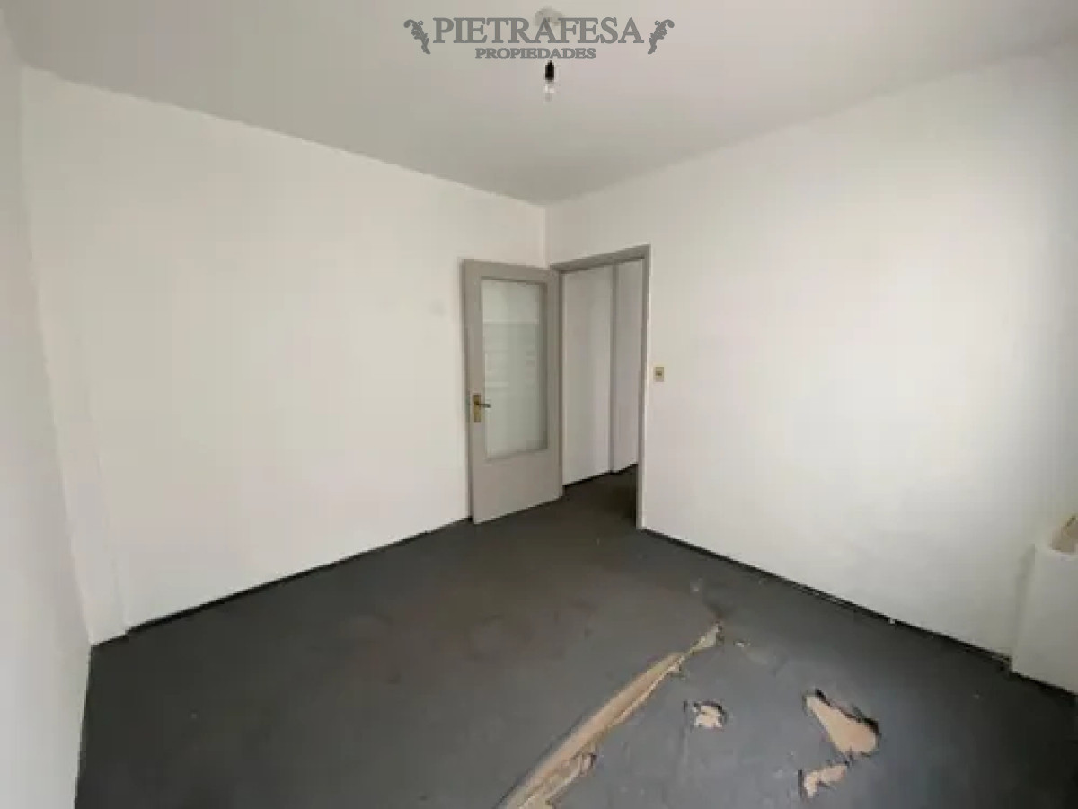 Oficina en alquiler, 1 privado, 1 baño. Ciudad Vieja. · Foto 6