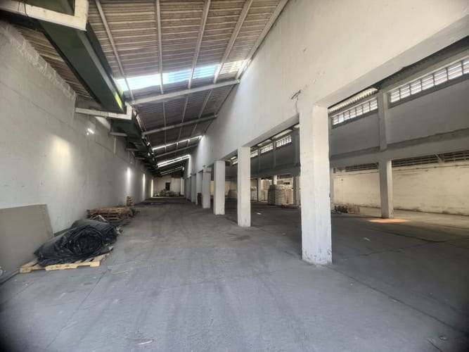 Bodega en arriendo en El Bosque, Cartagena, 1100 m² · foto 3 de 6