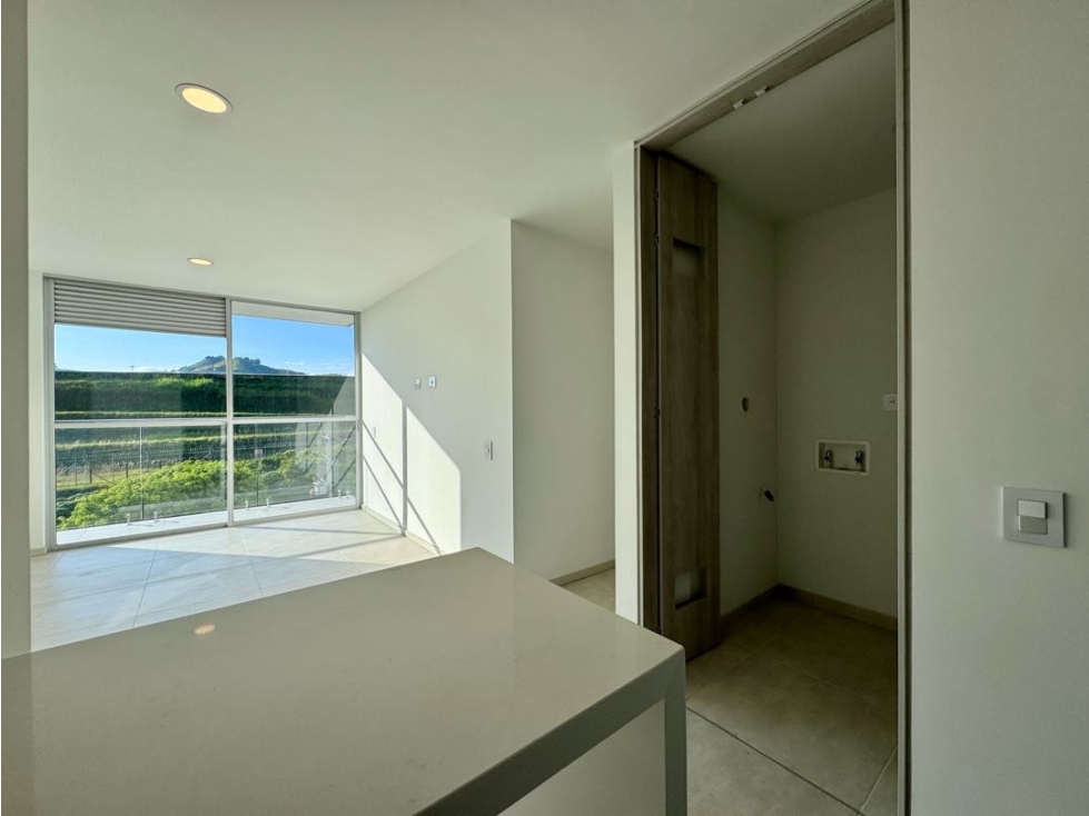 Apartamento en venta en Senderos De Unicentro, Pereira · foto 2 de 14