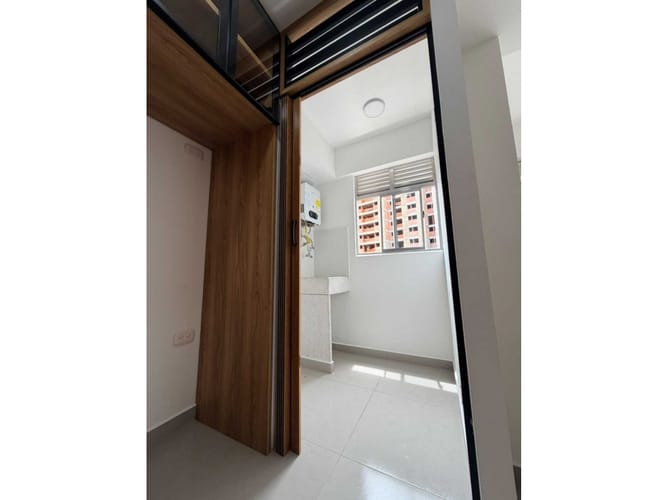 Apartamento de 3 alcobas en venta en Bellavista, Bello, 54 m² · foto 2 de 10