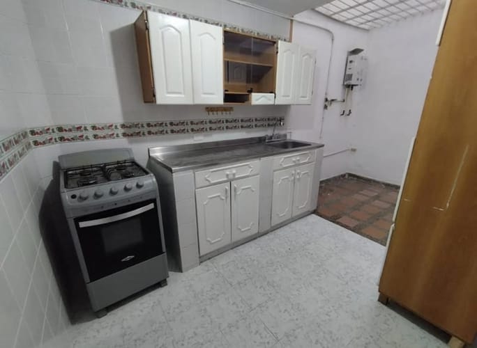 Apartamento de 4 alcobas en venta en Belén, Medellín, 153 m² · foto 2 de 12