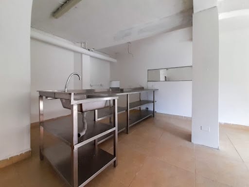 Local en arriendo en La Magnolia, Envigado, 86 m² · foto 2 de 11