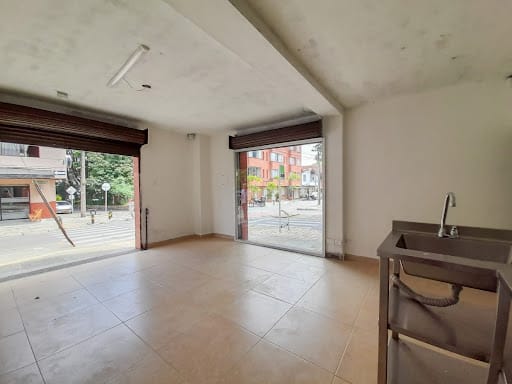 Local en arriendo en La Magnolia, Envigado, 86 m² · foto 6 de 11