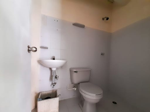 Local en arriendo en La Magnolia, Envigado, 86 m² · foto 9 de 11