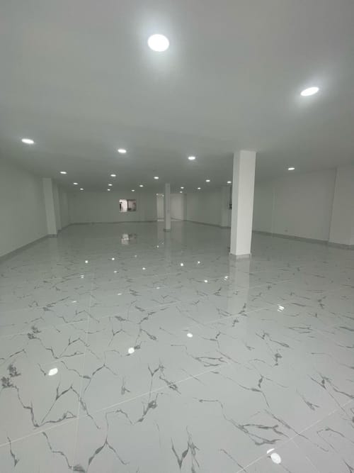 Local en arriendo en El Limonar, Cali, 449 m² · foto 5 de 13