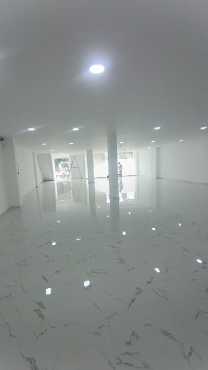 Local en arriendo en El Limonar, Cali, 449 m² · foto 13 de 13