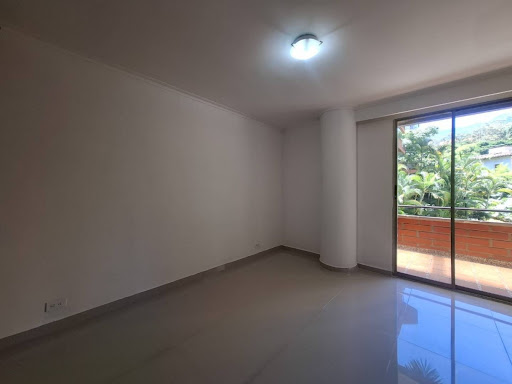 Apartamento en arriendo en El Poblado, Medellín · foto 6 de 20