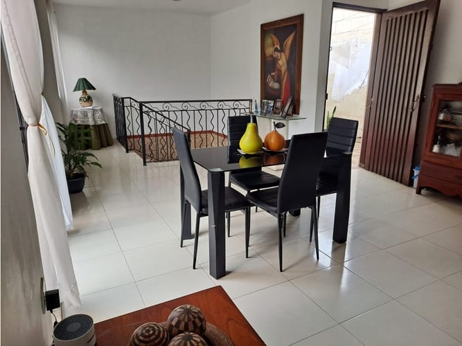 Casa de 8 alcobas en venta en Junin, Cali, 229 m² · foto 4 de 6