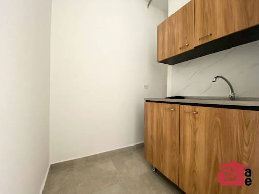 Oficina en arriendo en El Dorado, Envigado, 30 m² · foto 3 de 5