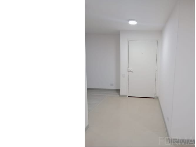Apartamento de 1 alcoba en venta en Bella Suiza, Bogotá, 48 m² · foto 2 de 13