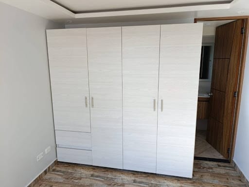 Apartamento de 3 alcobas en arriendo en El Cortijo, Madrid, 56 m² · foto 23 de 24