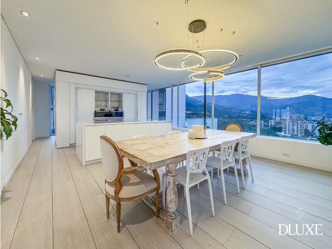 Apartamento de 2 alcobas en venta en San Lucas, Medellín, 336 m² · foto 3 de 8
