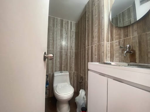 Local en arriendo en El Portal, Envigado, 24 m² · foto 6 de 7