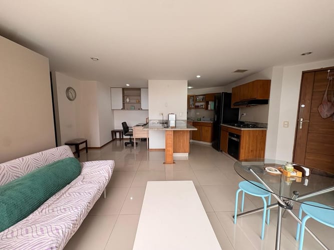Apartamento de 1 alcoba en venta en Vegas De La Doctora, Sabaneta, 52 m² · foto 2 de 10