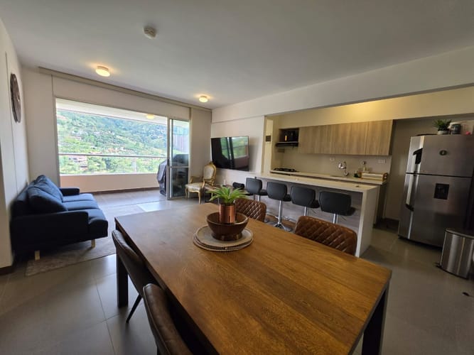 Apartamento de 3 alcobas en venta en Las Lomitas, Sabaneta, 86 m² · foto 3 de 15