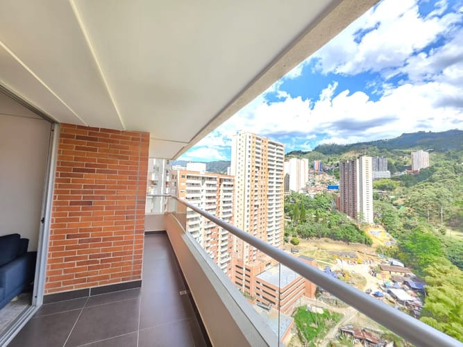 Apartamento de 3 alcobas en venta en Las Lomitas, Sabaneta, 86 m² · foto 6 de 15