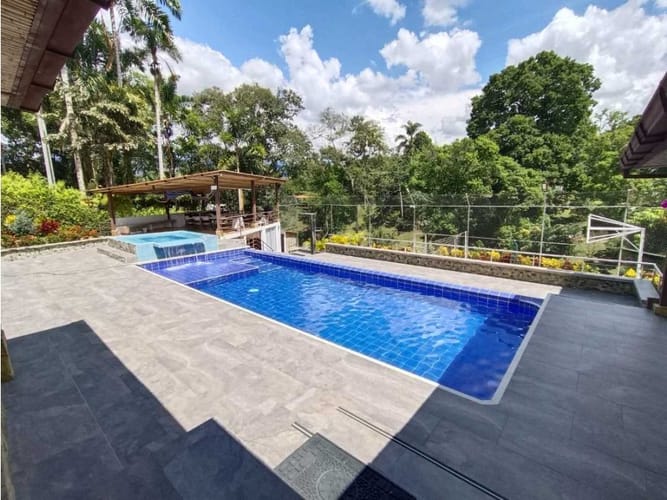 Casa de 4 alcobas en venta en Via La Tebaida, Armenia, 330 m² · foto 17 de 18