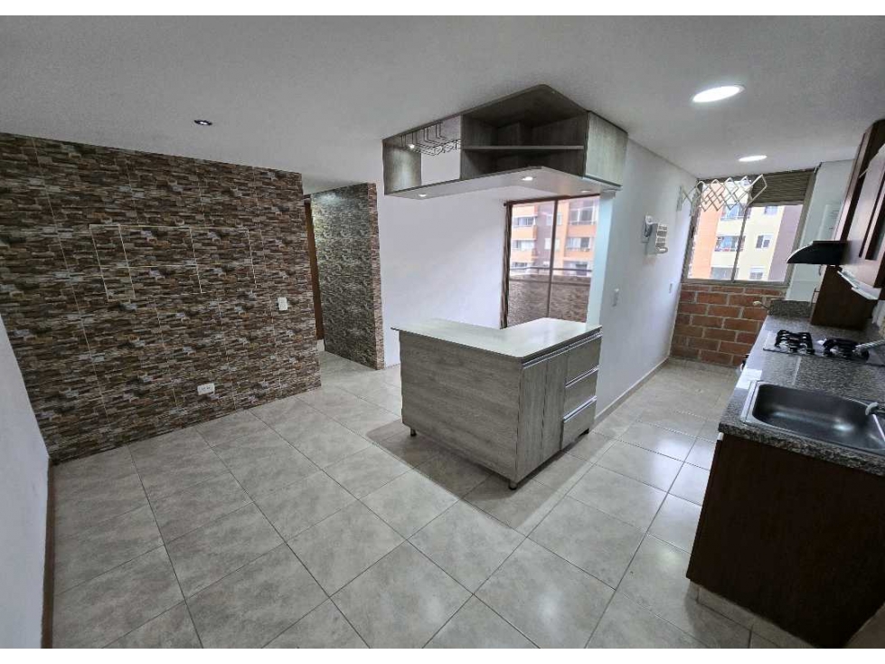 Apartamento en venta en La Ferreria, La Estrella · foto 2 de 16