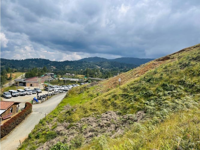 Lote en venta en Escobero, Envigado, 2650 m² · foto 3 de 7