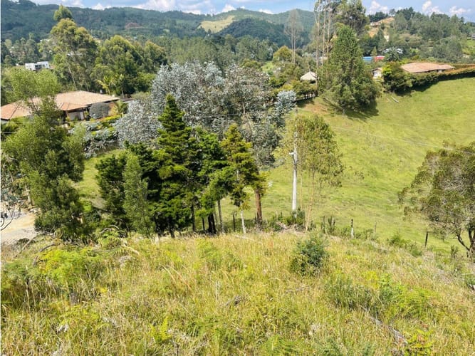 Lote en venta en Escobero, Envigado, 2650 m² · foto 6 de 7