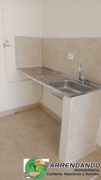 Local en arriendo en Cabecera San Antonio De Prado, Medellín, 50 m² · foto 3 de 4