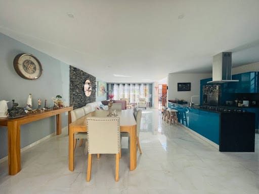 Casa de 3 alcobas en venta en La Ceja, 250 m² · foto 3 de 23