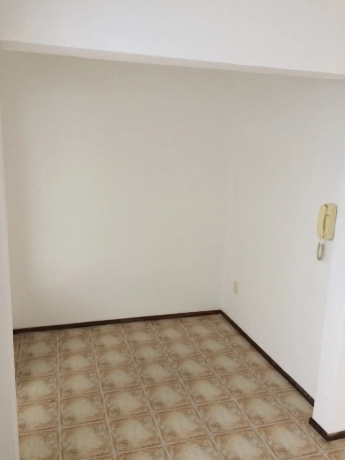 Alquiler Apartamento 1 Dormitorio Excelente Ubicación Y Seguridad Sin Gastos Comunes En Malvin · Foto 5
